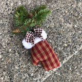 In the hoop mitten stuffy primitive decor embroidery design by snugglepuppyapplique.com