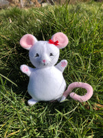 ITH Strawberry Field Mouse Embroidery Design, Snugglepuppyapplique.com