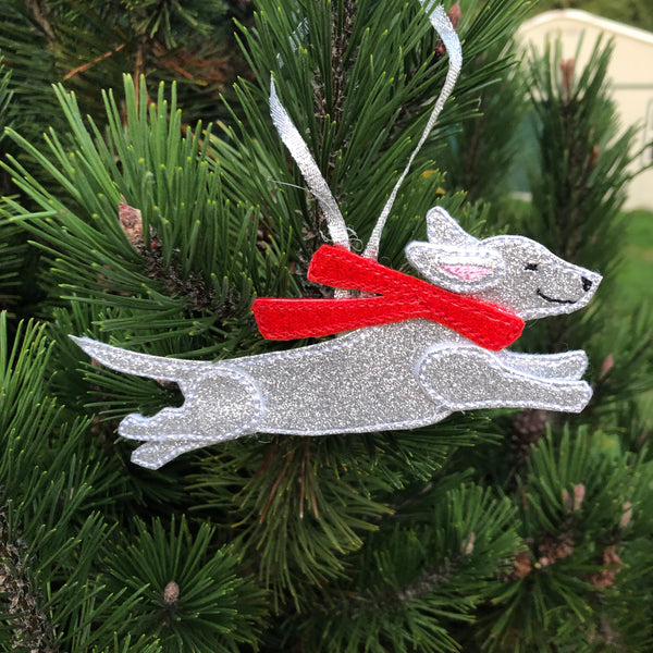 In the hoop Dachshund Ornament Embroidery Design by snugglepuppyapplique.com