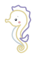 An applique of a baby seahorse by snugglepuppyapplique.com